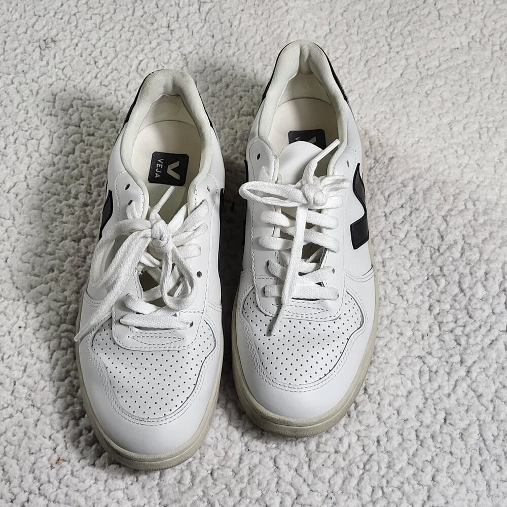 Veja White Leather Low-Top Sneakers with Black V Detail